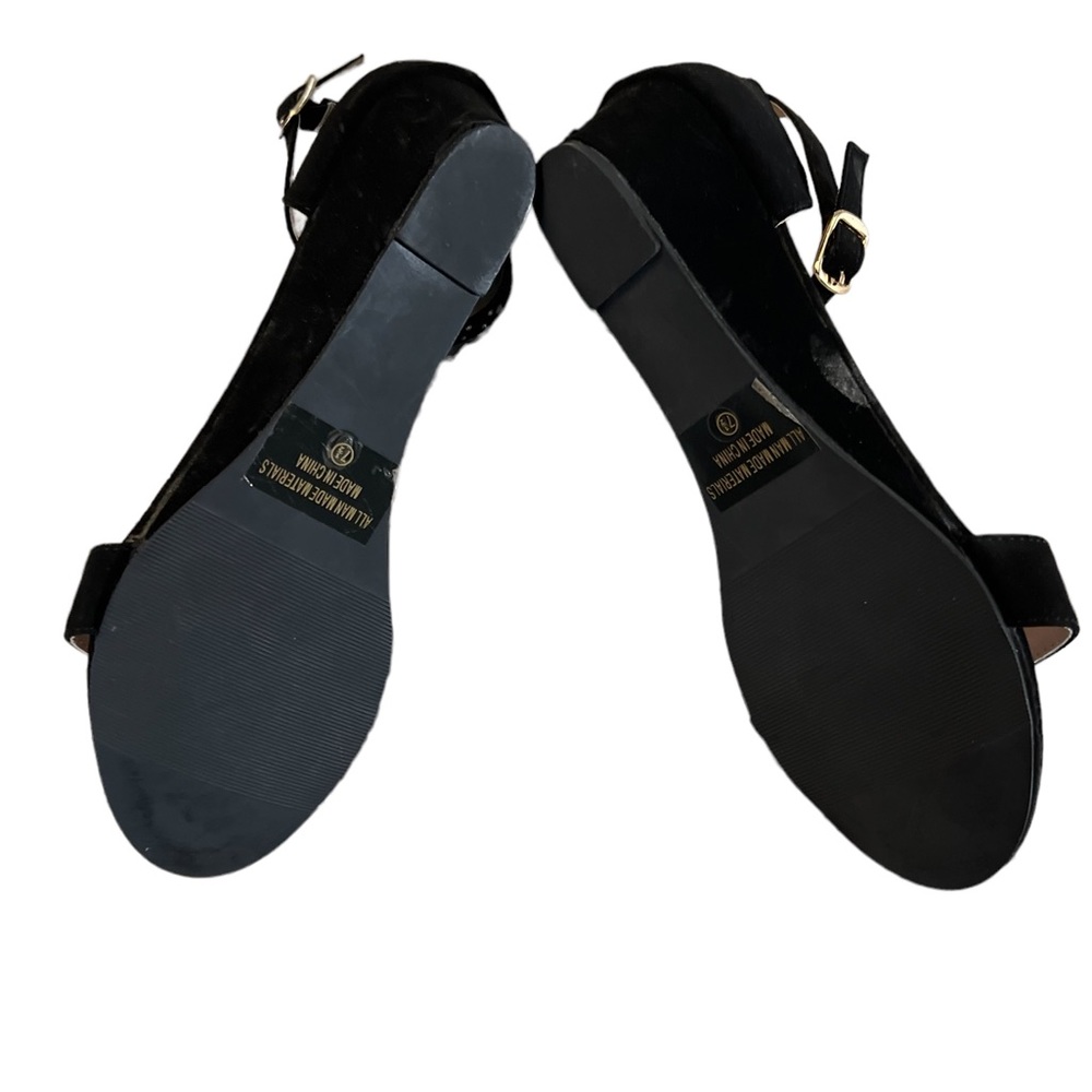 🥳 2 for $15 🥳 NWOT Styluxe Black Embellished Strap Sandal Flats Sz 7.5 - Picture 5 of 5
